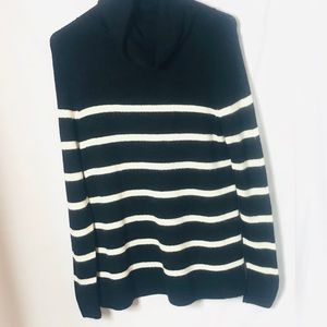 🦋OLD NAVY Long Sleeve Turtleneck Sweater